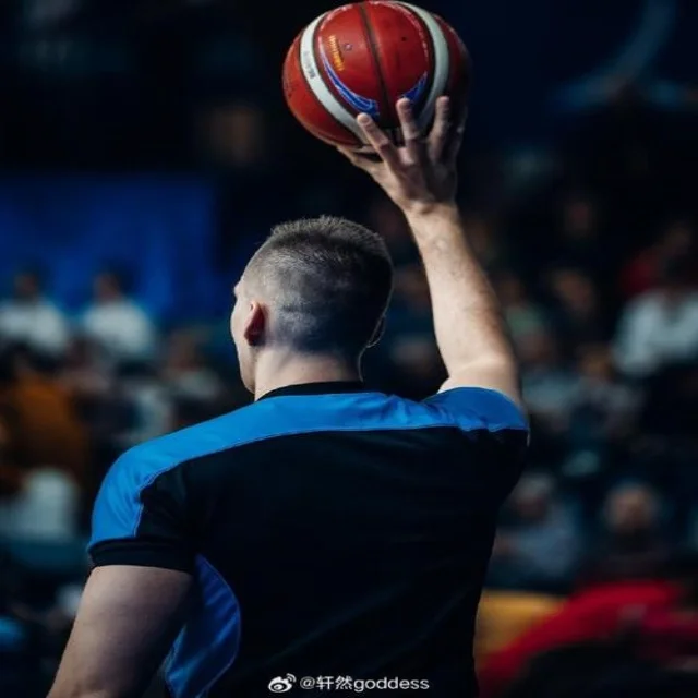 灰熊附加赛表现如何书写NBA新篇章